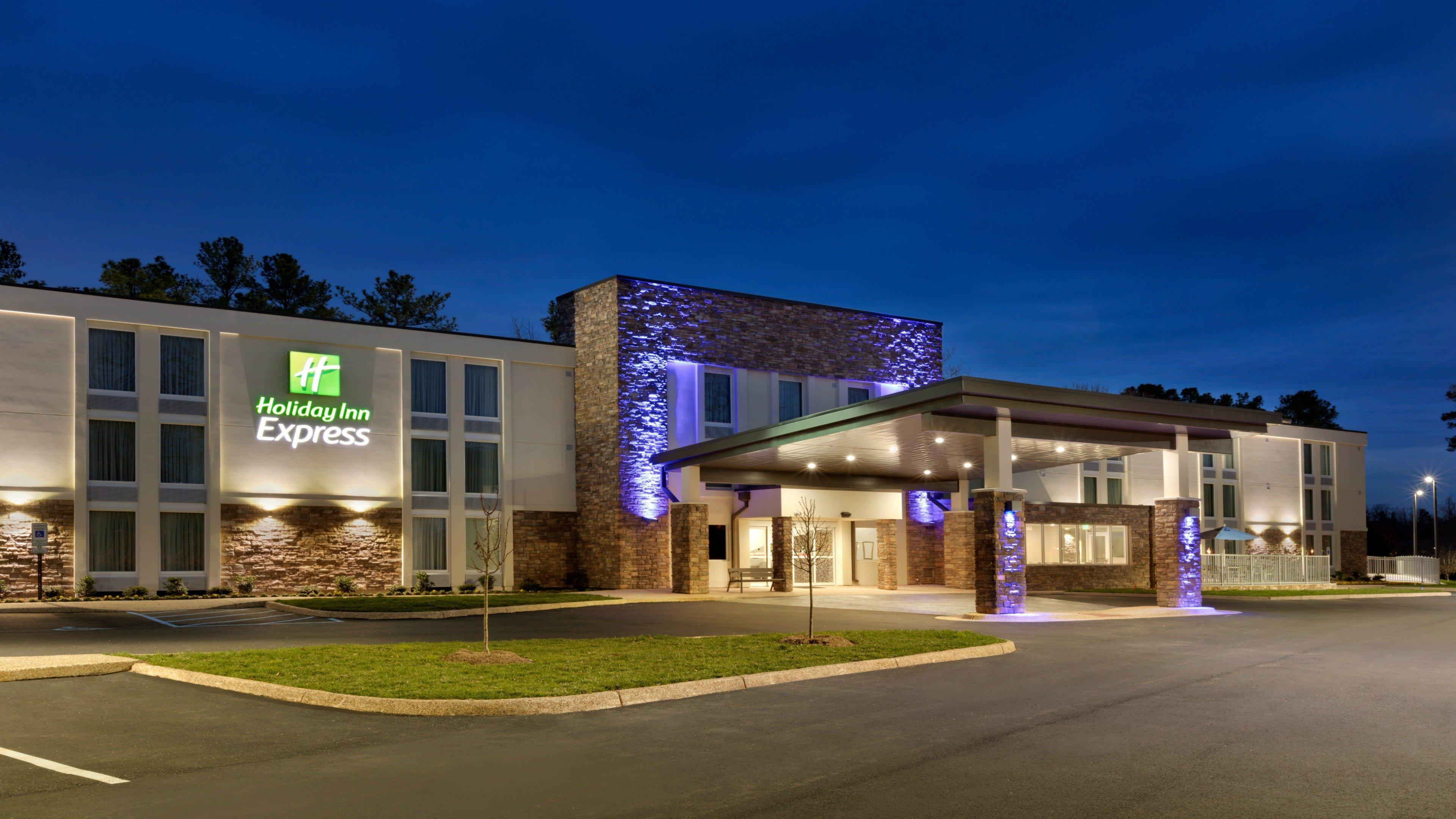 Holiday Inn Express - Williamsburg Busch Gardens Area, an IHG Hotel Exterior foto