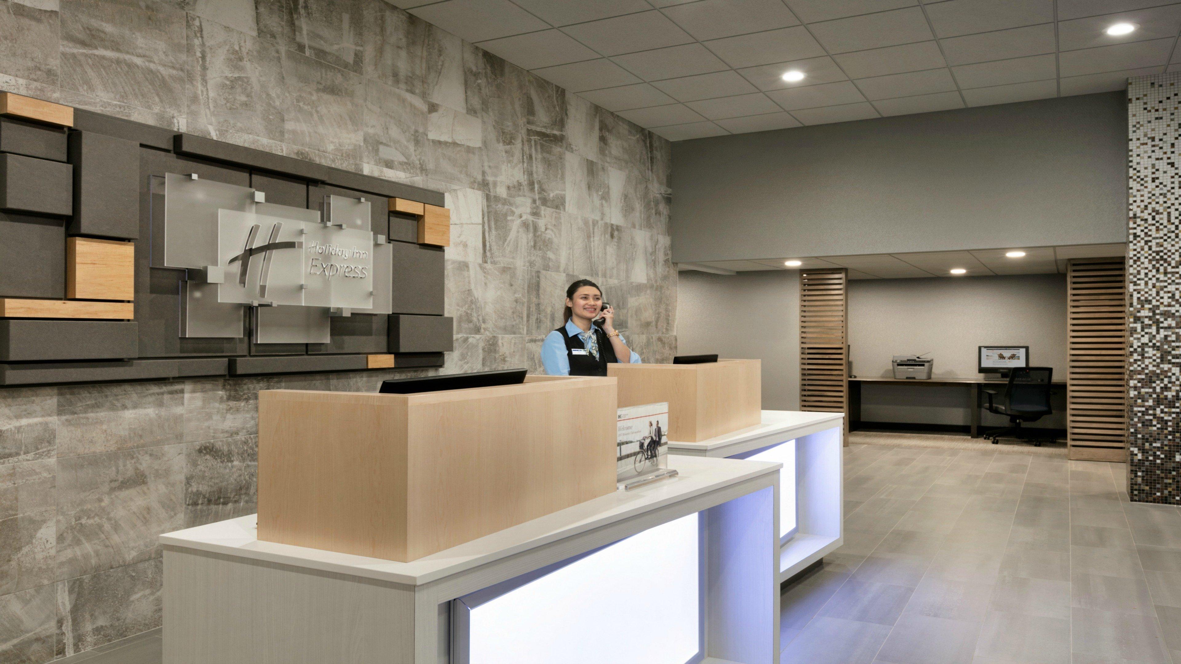 Holiday Inn Express - Williamsburg Busch Gardens Area, an IHG Hotel Exterior foto