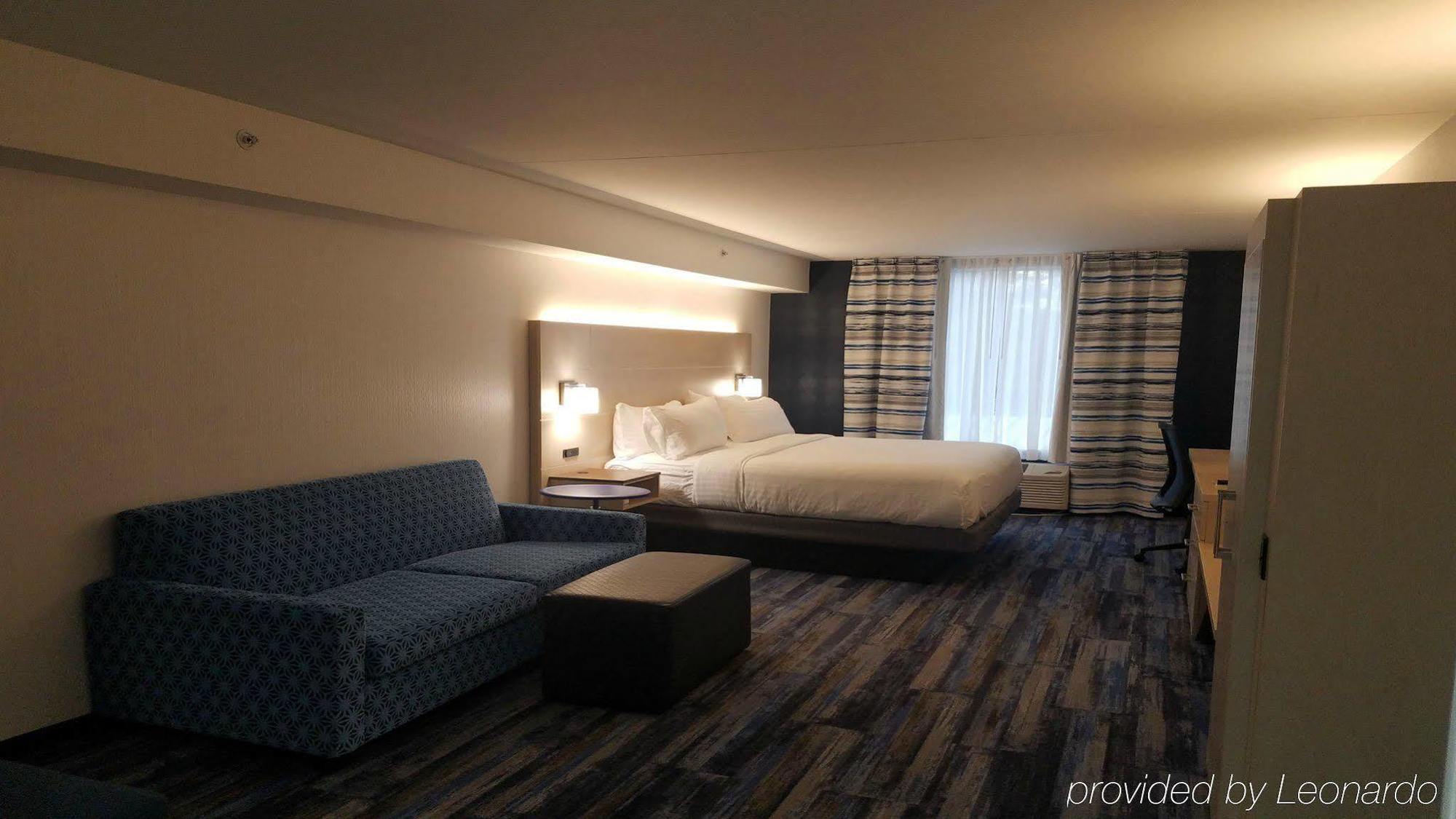 Holiday Inn Express - Williamsburg Busch Gardens Area, an IHG Hotel Exterior foto