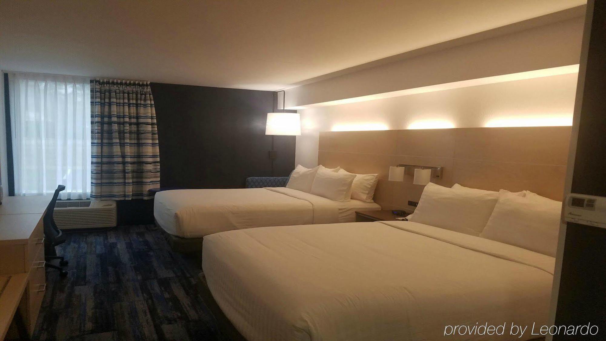 Holiday Inn Express - Williamsburg Busch Gardens Area, an IHG Hotel Exterior foto